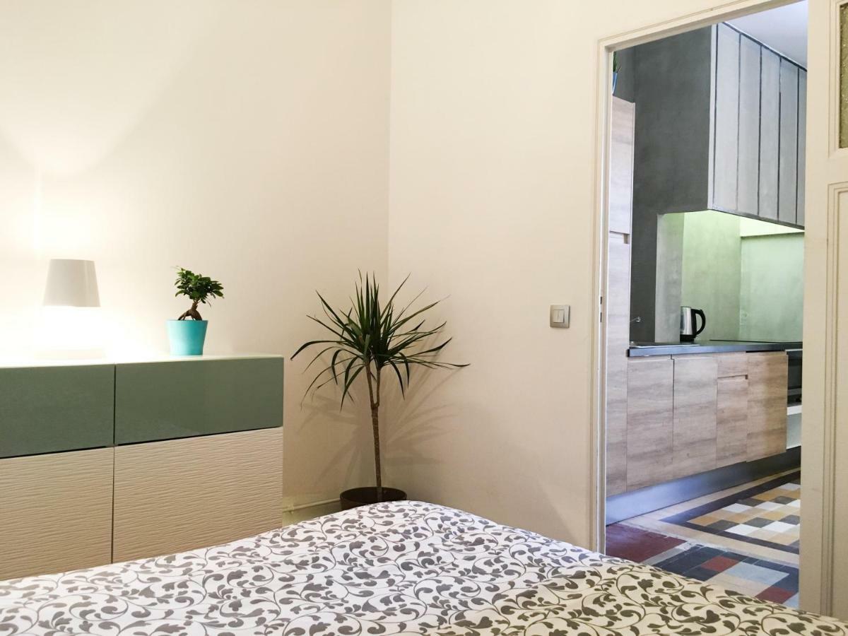 Your Home In Marseille*** Стая снимка