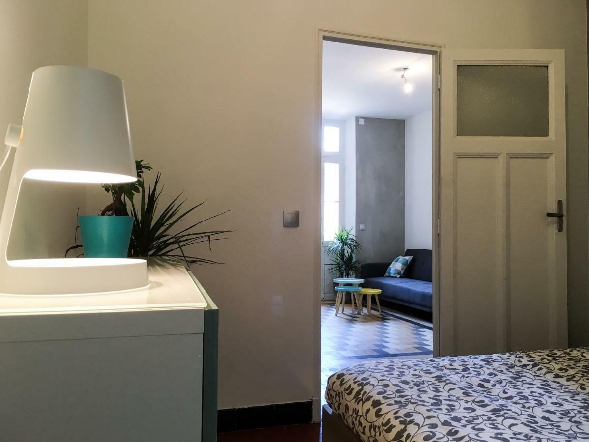 Your Home In Marseille*** Стая снимка