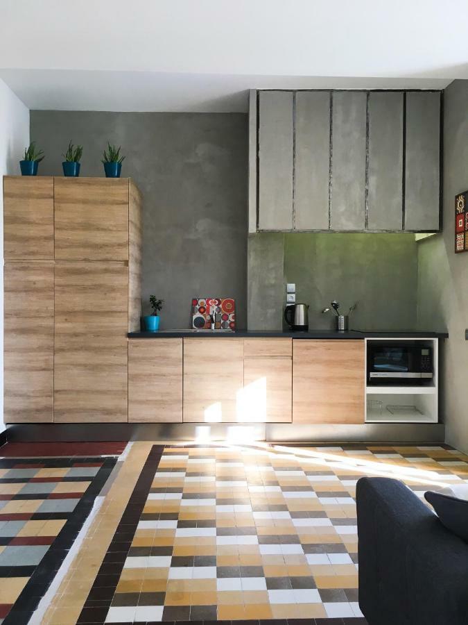 Your Home In Marseille*** Стая снимка